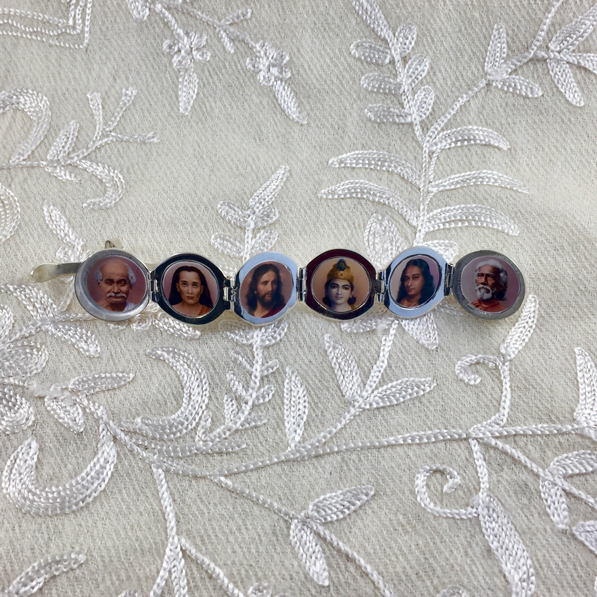 Guru Bhakti Locket Guru Bhakti Locket