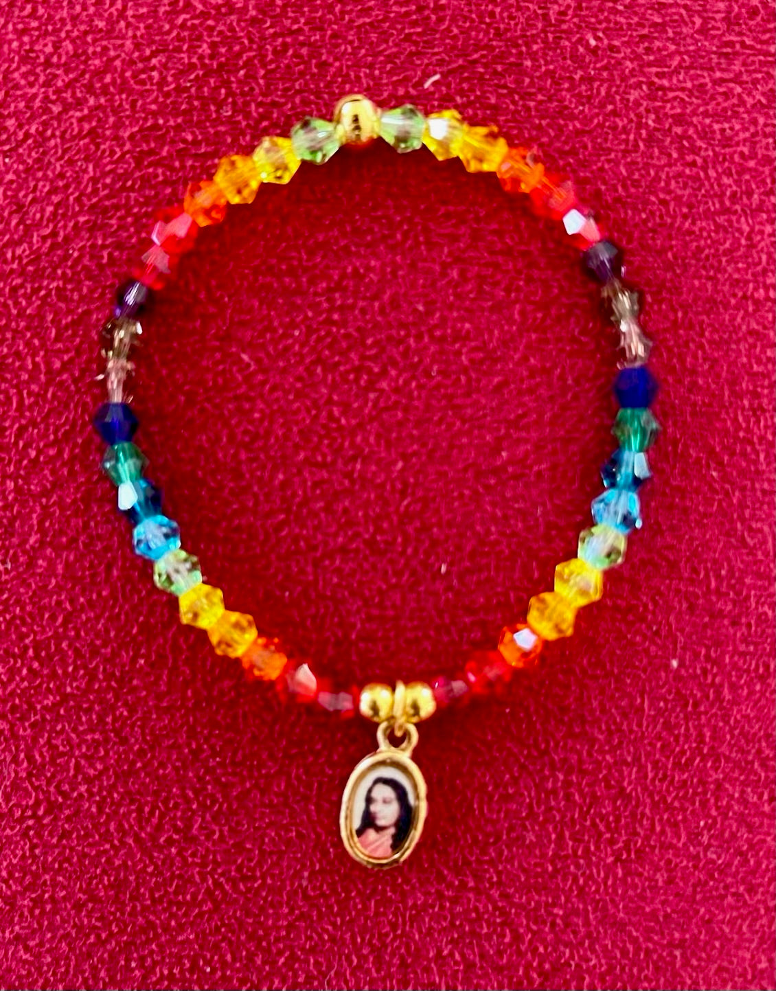 Chakra & Gold Glass Beaded 6.25 inch / 16.25 cm Stretch Bracelet with Sri Paramahansa Yogananda Charm
