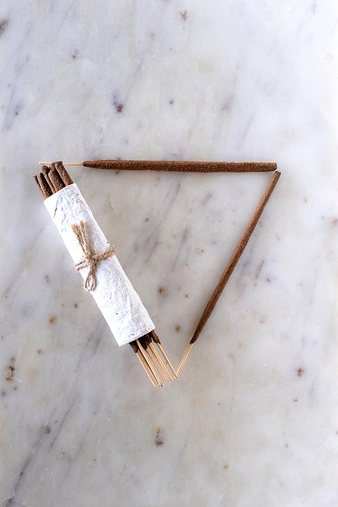 Sweet sandalwood handrolled incense