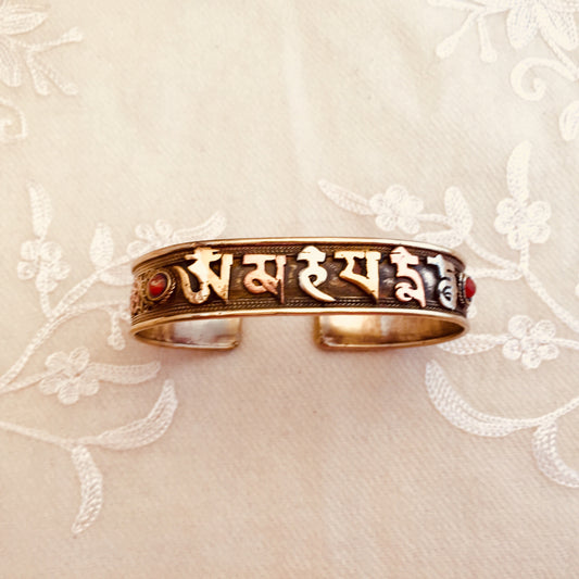 Om Mani Padme Hum Tibetan Bracelet