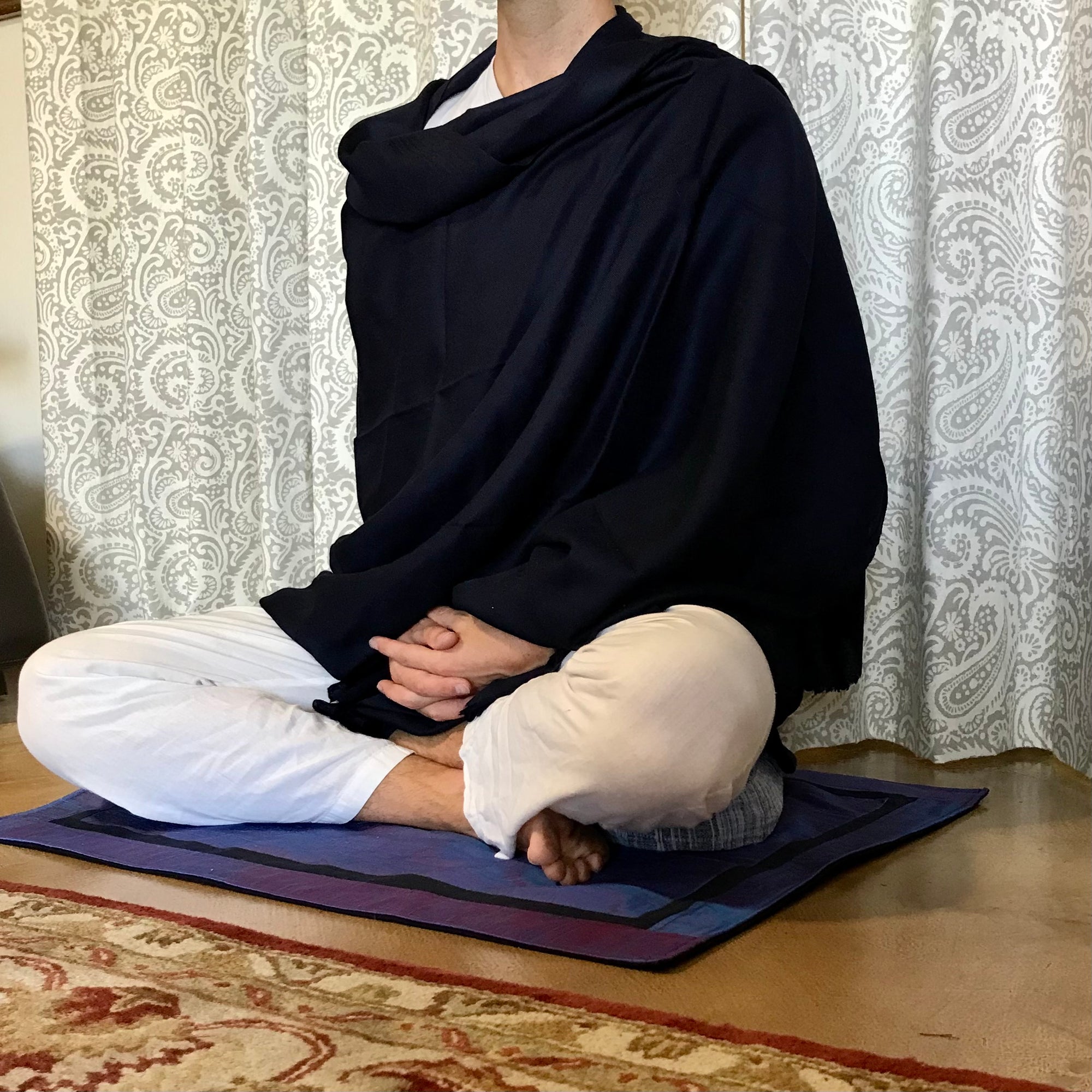 Asana Silk & Wool Meditation Mat – Supreme Swan
