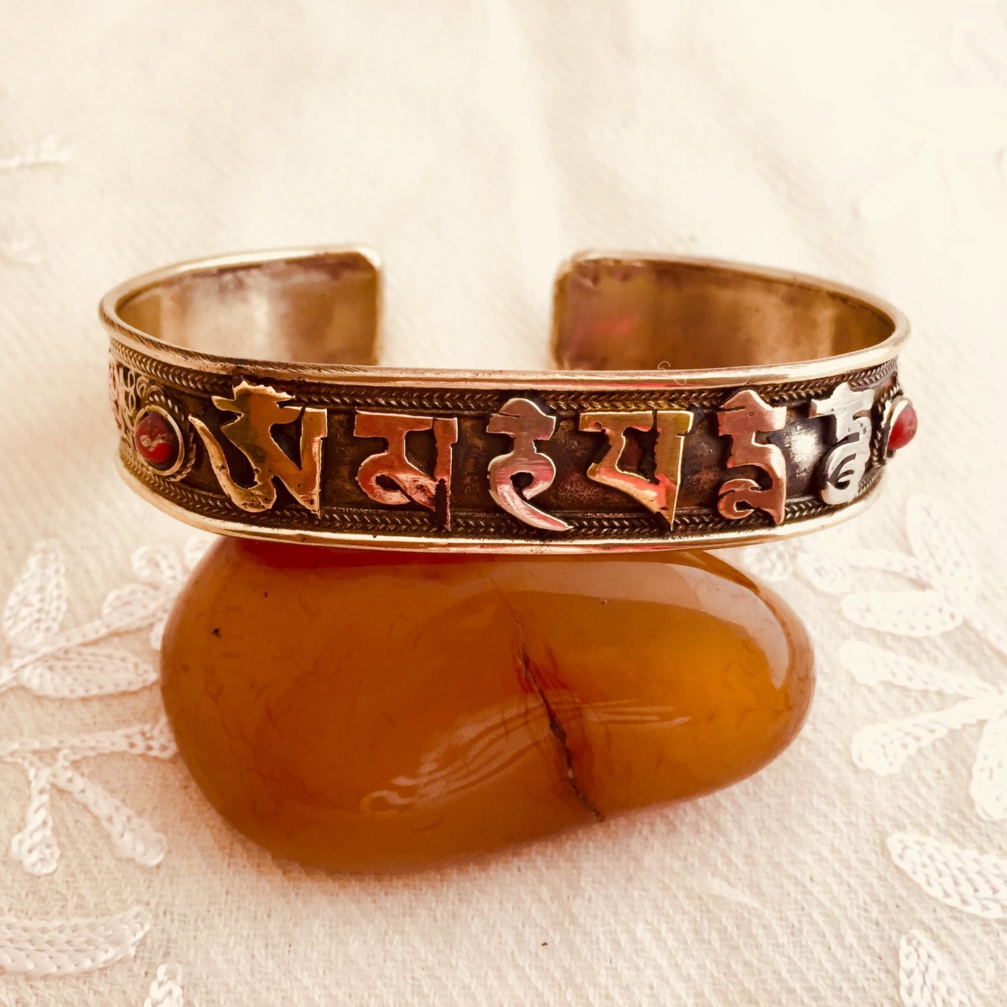 Om Mani Padme Hum Tibetan Bracelet